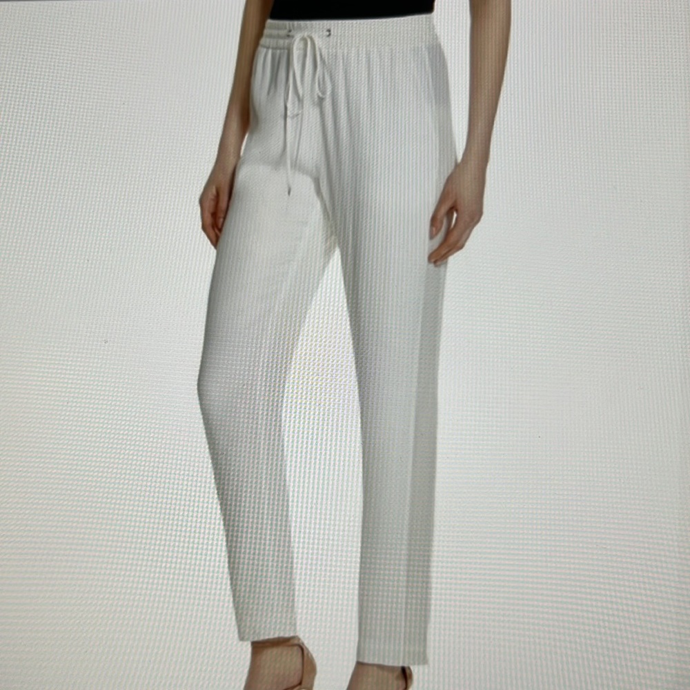 Chelsea & Walker off white  drawstring pants. Size 4